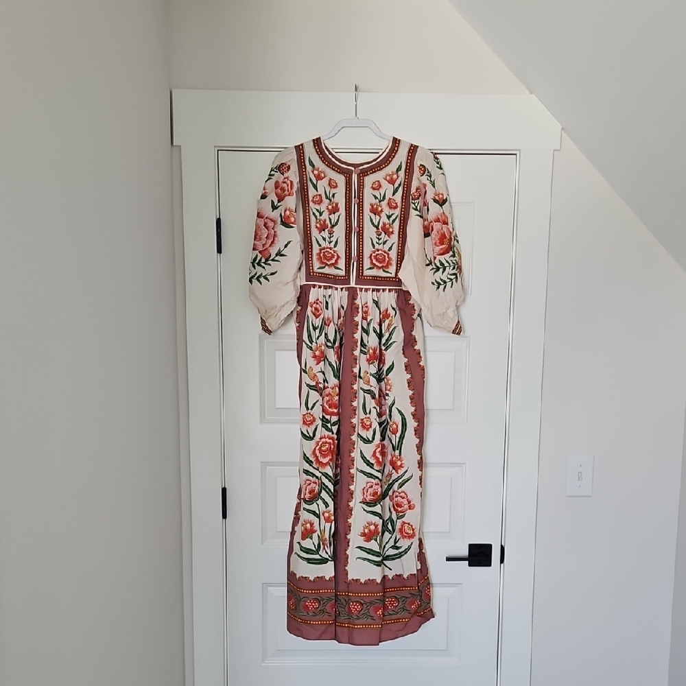 FARM Rio Blush and Coral Floral Embroidered Midi Dress - Picture 4 of 12